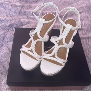 White Wedges